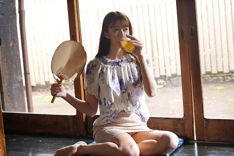 Mùa hè buồn chán ở quê xoạc cô vợ nhà đối diện thiếu thốn vì lấy chồng yêu già